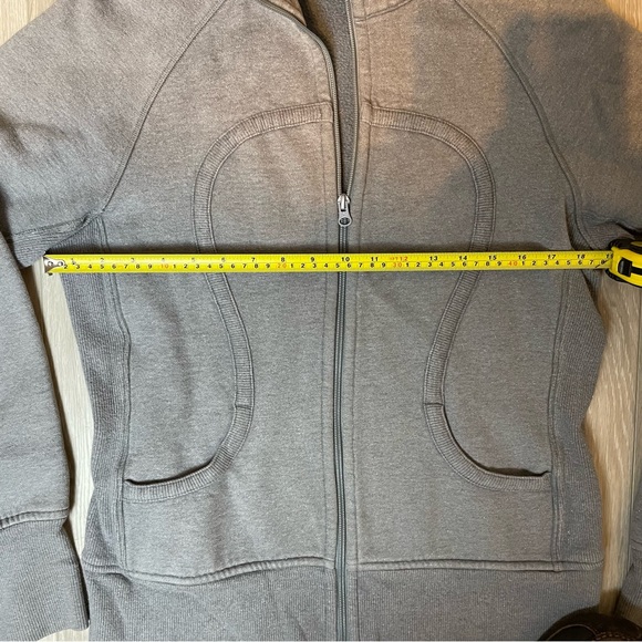 Lululemon Scuba Hoodie *Sparkle
Heathered Blurred Grey / Blurred Grey - Picture 8 of 10